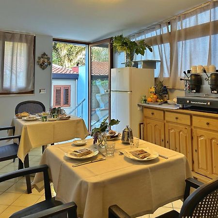 Bed and Breakfast La Piazzetta Джардини-Наксос Экстерьер фото