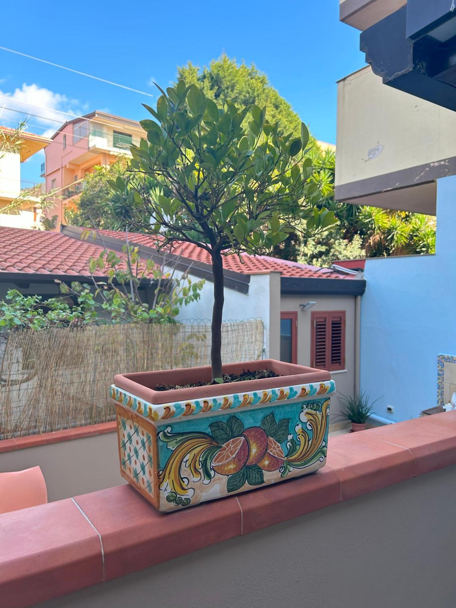 Bed and Breakfast La Piazzetta Джардини-Наксос Экстерьер фото