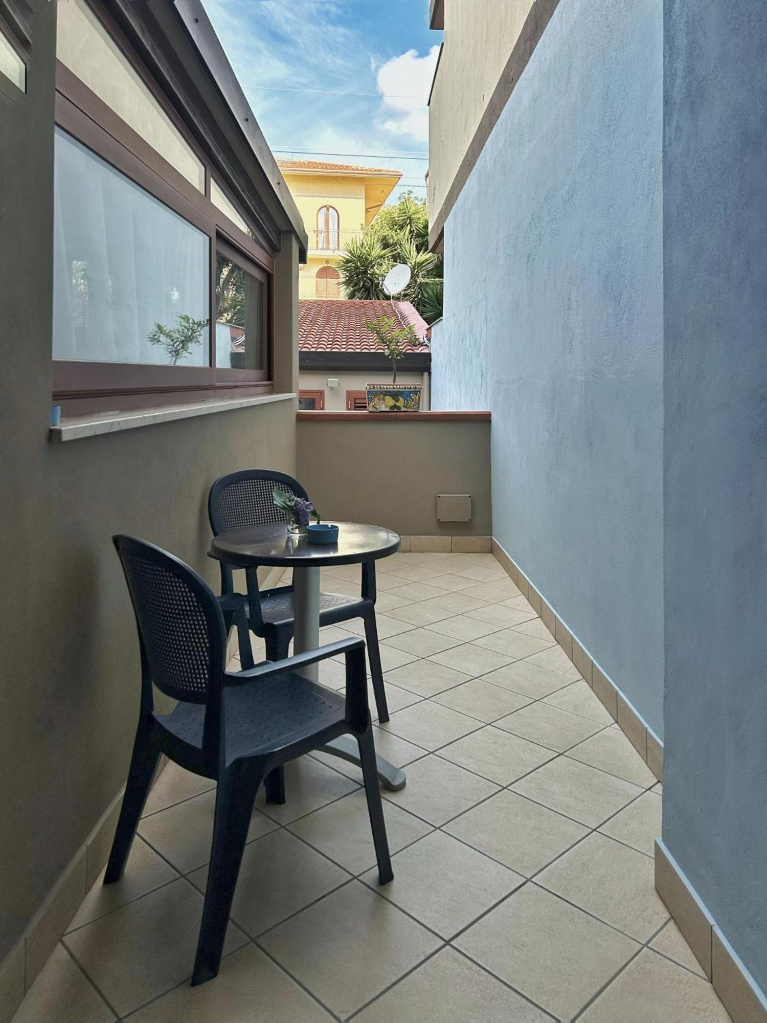 Bed and Breakfast La Piazzetta Джардини-Наксос Экстерьер фото