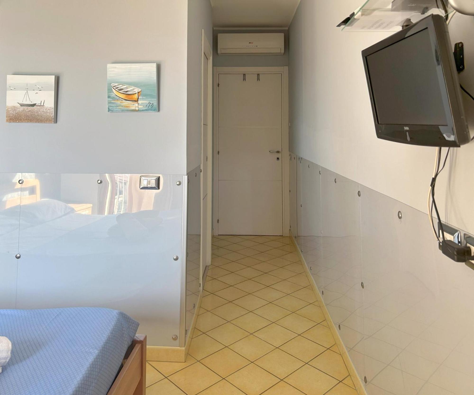 Bed and Breakfast La Piazzetta Джардини-Наксос Экстерьер фото