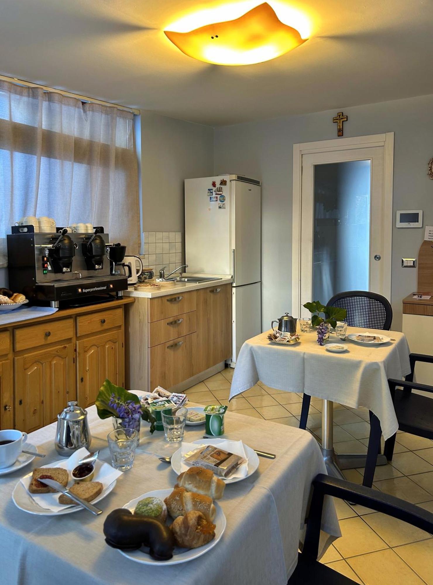 Bed and Breakfast La Piazzetta Джардини-Наксос Экстерьер фото